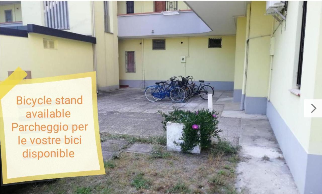 La Dolce Vita - Apartment With Shared Pool And Large Terrace Lido delle Nazioni Kültér fotó